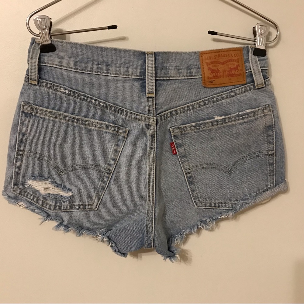 Levi’s 501 shorts 24 - Picture 2 of 3